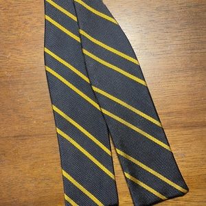 Brooks Brothers 1818 Bowtie 100% Silk Blue & Yellow Striped Stripes Self Tie